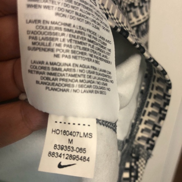 Nike Pro Half Zip Pullover with Geometric Print - Picture 10 of 12